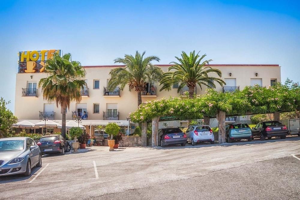 Hotel Al-Andalus Nerja Εξωτερικό φωτογραφία